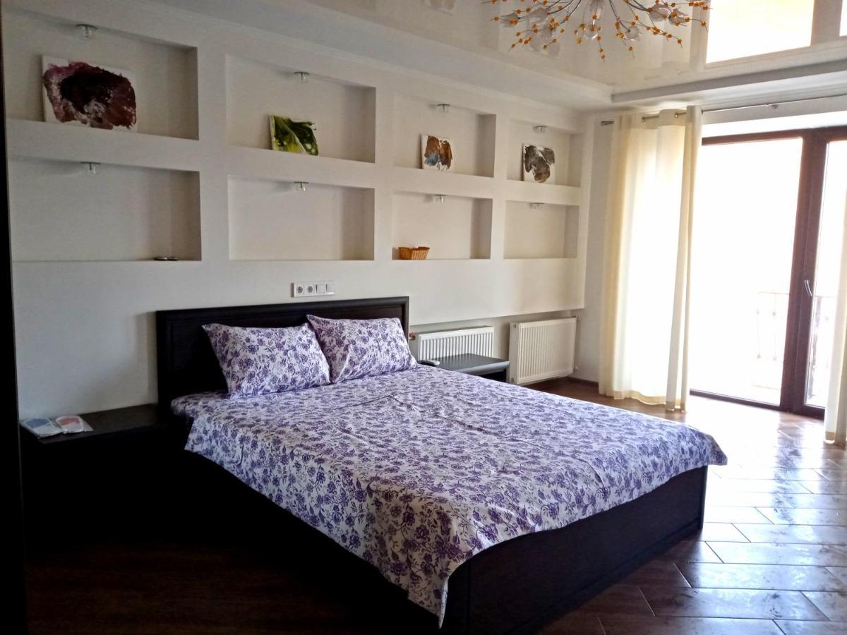1-Room Studio Center Cherkasy Exterior photo