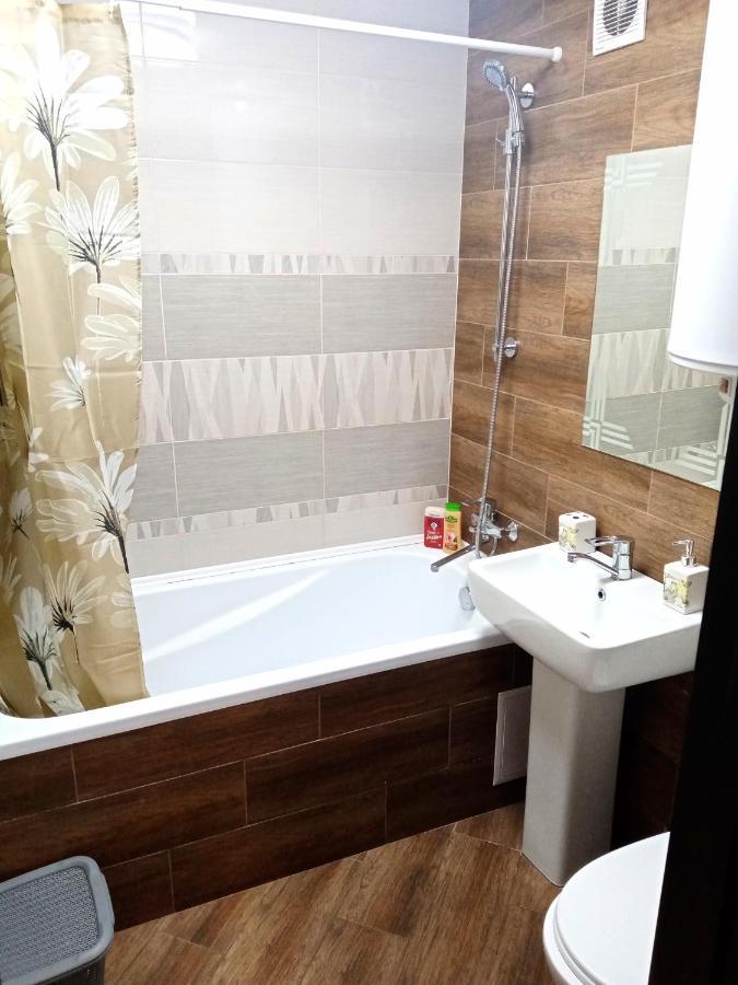 1-Room Studio Center Cherkasy Exterior photo