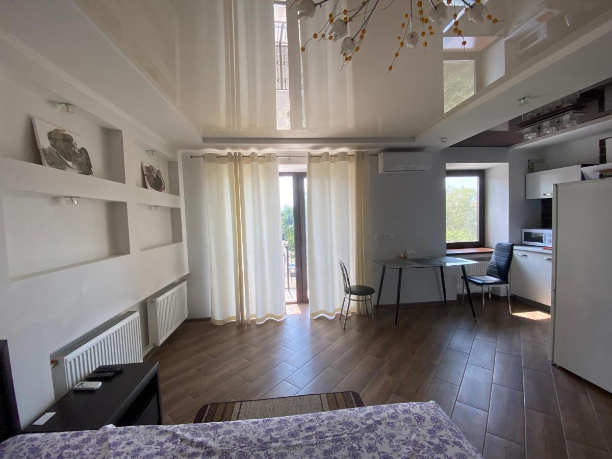 1-Room Studio Center Cherkasy Exterior photo